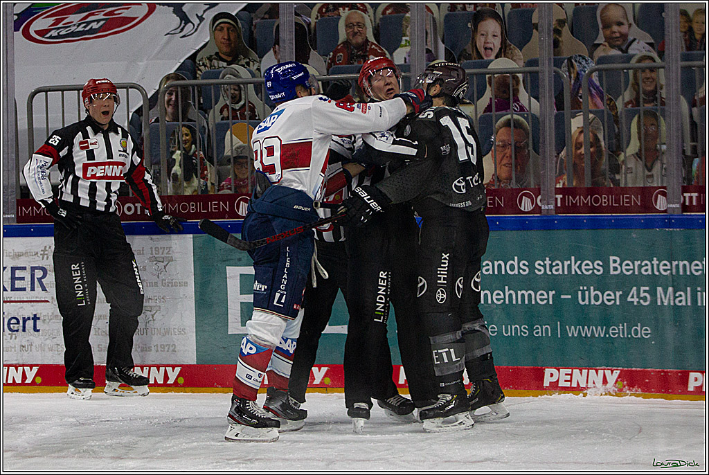 PENNY DEL;  Koelner Haie - Adler Mannheim; Koeln, 08.04.2021